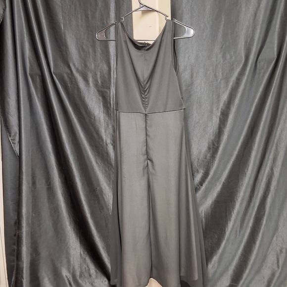 Black and White Maxi Dress with Flowing Silhouette - Picture 12 of 12